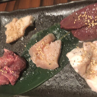 BeefGarden 二子玉川 - ホルモンの盛り合わせ。