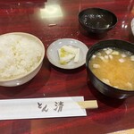 Tonsei - 定食のご飯と豚汁と大根のピクルス