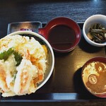 Sankairi - 開運丼（みそ汁・小鉢・漬物付き）