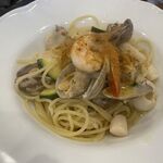 海の幸のガーリックソーススパゲッティーからすみ添え