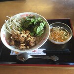 PHO VIET - 豚焼肉のせぶっかけビーフン¥850