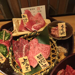 京の焼肉処 弘 - 今宵限りの盛り合わせ、1段目