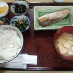 むらかみ食堂  - おまかせ定食　５００円