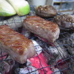 炭火焼肉 てんぐ - この位が丁度良い焼き具合