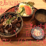 豚捨 - ビフテキ丼 2500円