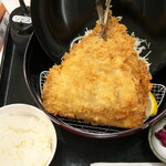 海鮮丼がってん寿司 - 特鰺フライ定食 1080円