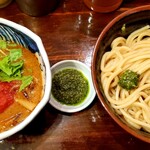 自家製麺つけ麺 紅葉 - 海老とトマトの味噌つけ麺(中)、バジルペースト皿
