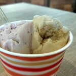 アップルテラス - ジェラートダブル(イチゴ・白桃)400円
                                カップのみでコーンは無し