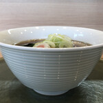 中華そば 深緑 - 「黒出汁」の丼