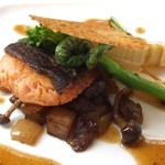 ラ・キュイジーヌ・フランセーズ・Ｋｉｙｏｔｏ - ノルウェーサーモンのローストを反対側から