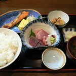 さかな家 嬉八 - 喜八定食　980円