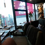 kawara CAFE＆DINING - カップルシートは外に向かって