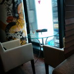 kawara CAFE＆DINING - こちらは2人席（息子撮影）