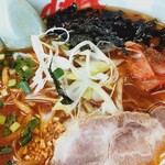 山岡家 - 旨辛スタミナキムチらーめん（アップ）