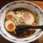 らーめん 六弦 - 酸紅麺・半熟卵付