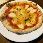 ピザ&グリル カマローネ - 「マルゲリータ」1,000円税込み