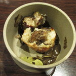 クーリエール - 日本酒で炊いたサザエ/その煮汁を使ったたこ焼き/フォアグラのポワレ/とろろ昆布/サザエの肝とアマゾンカカオのソース