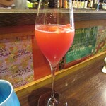 クーリエール - 自家製の紫蘇ジュースとトマトジュースと発酵パインのエキスを合わせたノンアルコールカクテル