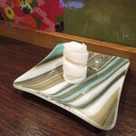 クーリエール - ハーブティーをかけたおしぼり