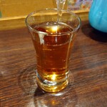 クーリエール - エト（ハーブ）とローズヒップティーとすみれを混ぜ合わせたお茶