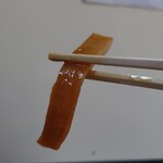 名もないラーメン屋 - ほのかに味付けされたメンマ