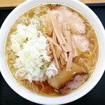 らーめん ふつう  ８００円  葱多めはサービス。