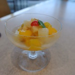 JICA関西 - バニラ風味のフルーツサラダ