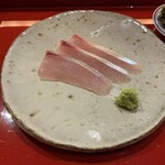 一心鮨 光洋 - シマアジはらす。まだ活かってた