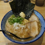 RAMEN YAMADA - 豚骨醤油(800円)