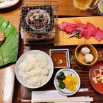 郷土料理 みかど - 飛騨牛炭火焼きと朴葉みそ定食