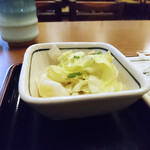 松屋 - ピリ辛な白菜の漬物