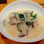 Kabeno Ana - スパゲッティランチ(あさりと豆乳のスープ仕立て) 1,400円 (税別) ♪