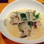 Kabeno Ana - スパゲッティランチ(あさりと豆乳のスープ仕立て) 1,400円 (税別) ♪