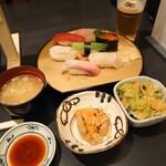 すし処 辰巳 - やすらぎセット(寿司7貫・サラダ・小鉢)1500円