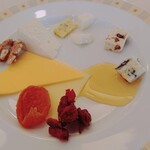 インペリアルバイキング サール - チーズ盛り合わせ