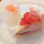 インペリアルバイキング サール - 桃とライチのゼリー/苺のムース？