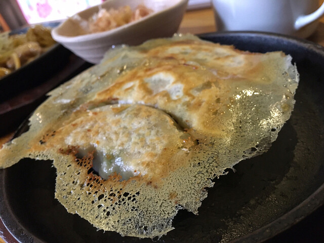 こんがりきつね 南林間 餃子 食べログ