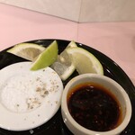 ニューローズ - ラム肉水餃子の薬味