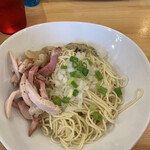煮干らーめん 川むら - 今日の和え玉は鶏チャーとレアチャーが半々。