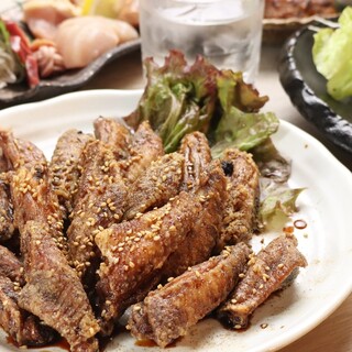 Beware of getting addicted! You must order the specialty [spicy fried chicken wings]☆