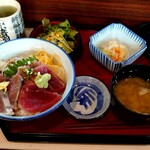 音羽鮨 - 海鮮のっけ丼(税込1100円)