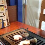 小山ホルモン - ガスの焼き台