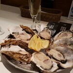 オイスターテーブル - 北海道、広島牡蠣