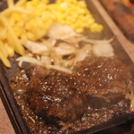 NICK HOUSE - 黒毛牛の炭焼こぶしハンバーグ