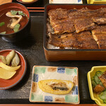 炭火焼うなぎ 東山物産 - このボリューム、この味でこの値段は素晴らしい