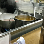 豊中麺哲 - 麺茹で風景