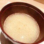 鮨処寺下 - 長崎の麦みそ。出汁は魚のアラ。振り山椒の香りと強烈に合います