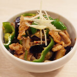 トンテキ食堂8 - 豚モモとなすとピーマンの焼肉のタレ・改(450円)