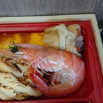 仕出しのアンドウ - おかず エビ、魚卵煮付け、しのだ巻き、テリーヌパイ？