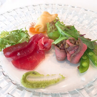 リストランテ　ウミリア - 見ているだけでキラキラ嬉しくなってしまう前菜の盛り合わせ。お皿も素敵です。